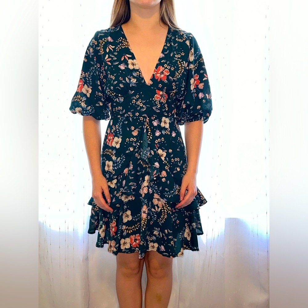 Mi Ami x Francesca’s green floral dress (size S)